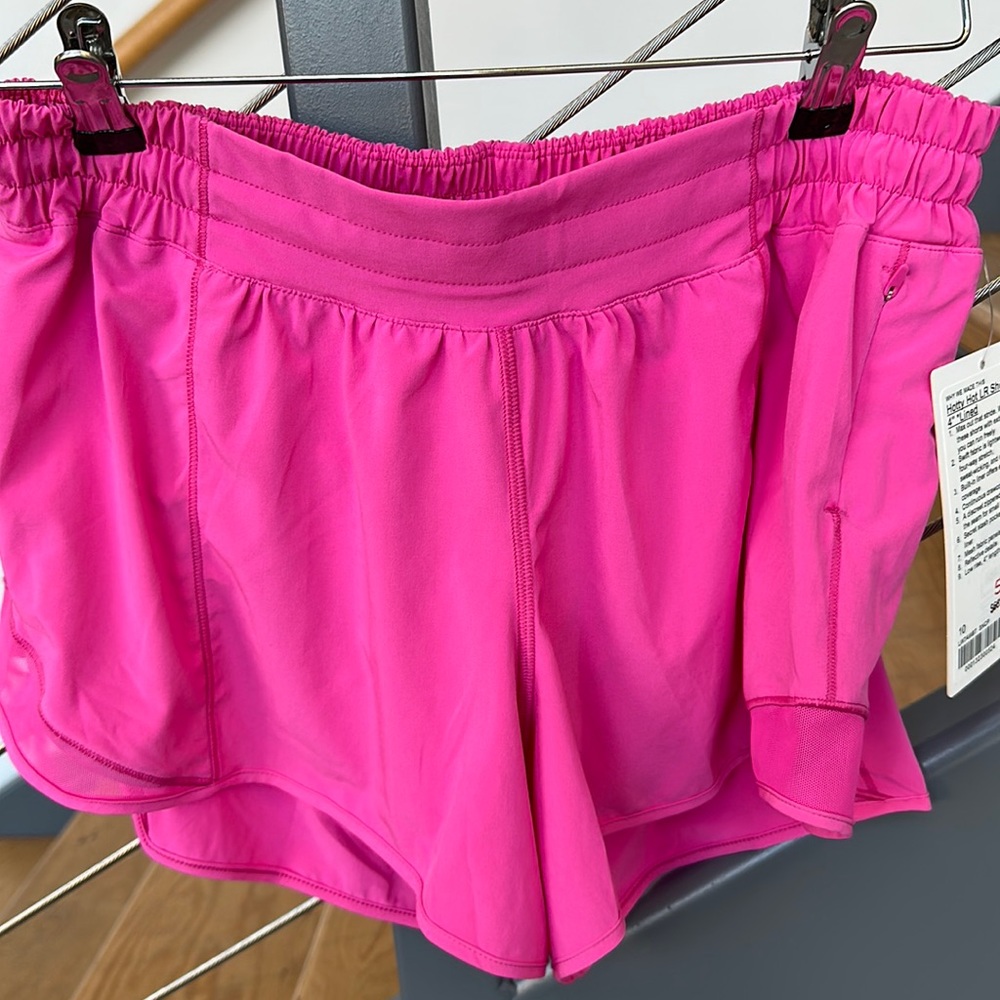 Lululemon hotty hot LR short